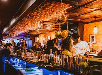 new-york/albany/restaurant/savoy-taproom