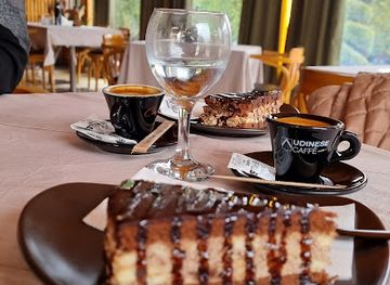 kosovo/ferizaj/restaurant/the-hills