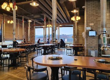 south-korea/pyeongchang-ski-resorts/restaurant/pyeongchang-hanwoo-village-daegwallyeong-branch