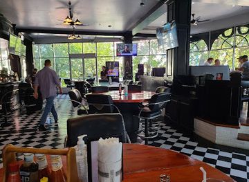 thailand/pattaya/restaurant/robin-hood-tavern