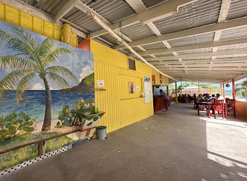 antigua-and-barbuda/codrington/restaurant/smiling-harry-s-thirst-quencher