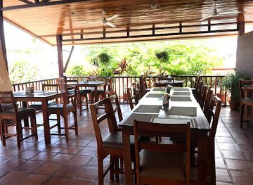 costa-rica/puntarenas/restaurant/casa-almendro