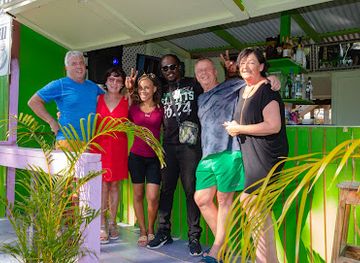 saint-kitts-and-nevis/old-road-town/restaurant/tropixx-bar-grill