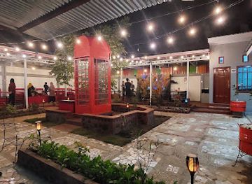 indonesia/west-sulawesi/restaurant/revive-resto-cafe