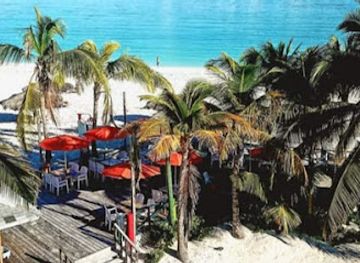 the-bahamas/abaco-islands/restaurant/the-spinnaker-ocean-grille-wine-bar