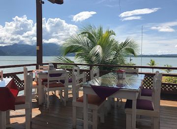 guatemala/puerto-barrios/restaurant/restaurante-los-compadres
