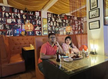 india/sikkim/restaurant/the-square-family-restaurant-and-bar