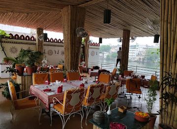 india/udaipur/restaurant/restaurant-harigarh