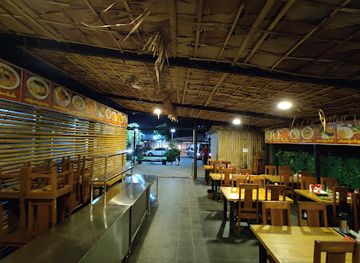 myanmar-burma/kayah-state/restaurant/76-mile-food-court