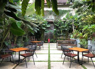 indonesia/bandung/restaurant/roots-resto-lounge