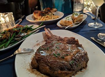 michigan/lansing/restaurant/bowdies-chophouse