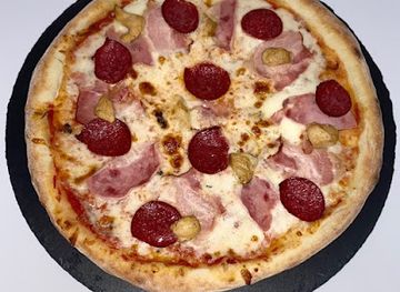 moldova/tighina-county/restaurant/black-white-food