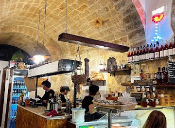 italy/bari/restaurant/voglia-pane-e-vino