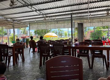 vietnam/phan-thiet/restaurant/na-u-quan