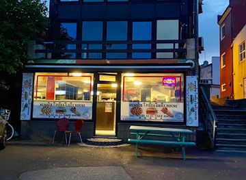 faroe-islands/sandoy-island/restaurant/number-1-pizza