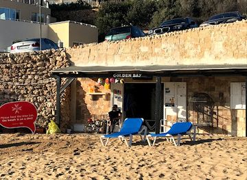 malta/ghajn-tuffieha-bay/restaurant/munchies-golden-bay-spiaggia-d-oro