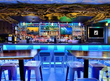 california/san-diego/mission-beach/restaurant/single-fin-surf-grill