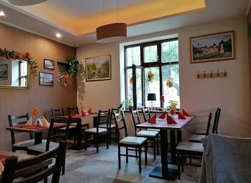 hungary/vac/restaurant/royal-premium-svedasztalos-etterem