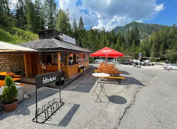 italy/alta-via-1/restaurant/kiosk-parking-pragser-wildsee