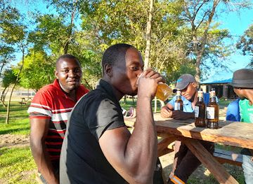 zimbabwe/mashonaland-east/restaurant/blue-roof-grill-and-bar