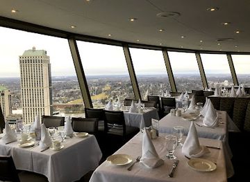 canada/niagara-falls/restaurant/skylon-tower-revolving-dining-room