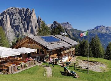italy/val-di-fassa/restaurant/baita-pra-martin