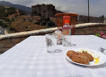 albania/gjirokaster/restaurant/castle-view-grill