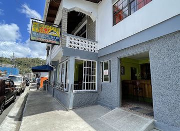 grenada/sauteurs/restaurant/kelly-s-hot-spot