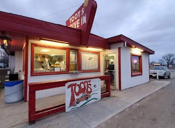 kansas/chautauqua-hills/restaurant/toots-drive-in