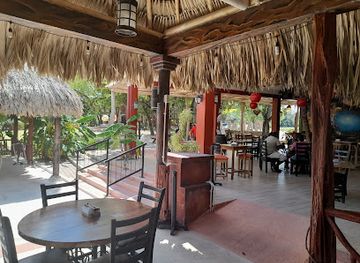 belize/orange-walk-district/restaurant/maracas-bar-grill