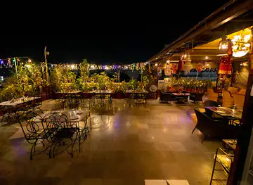 Kalyan Restaurant & Bar