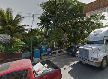 guatemala/rio-dulce/restaurant/el-muelle-viejo