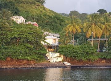 saint-vincent-and-the-grenadines/la-soufriere/restaurant/rock-side-cafe