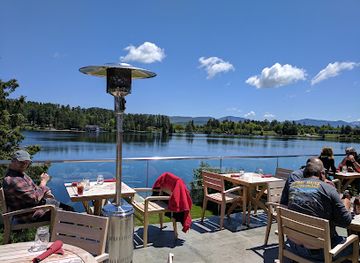 new-york/adirondack-mountains/restaurant/smoke-signals