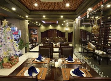 vietnam/ha-long/bai-chay/restaurant/a-dong-restaurant
