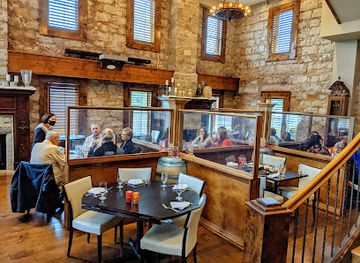 kansas/smoky-hills/restaurant/wandering-vine-at-the-castle