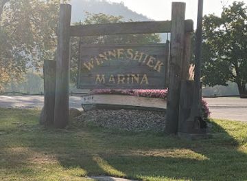 iowa/effigy-mounds-national-monument/restaurant/winneshiek-bar-grill