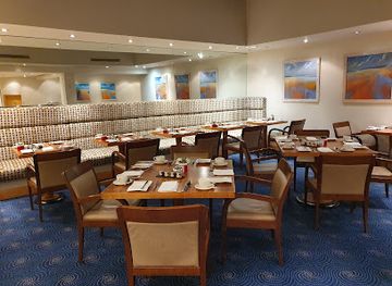 jersey/st-catherine-s-breakwater/restaurant/bohemia-bar-restaurant