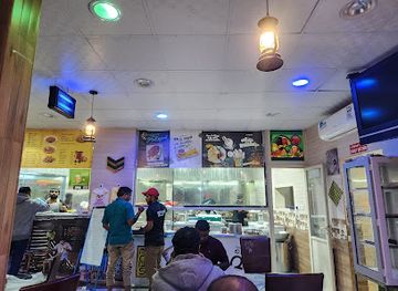 saudi-arabia/tabuk-mountains/restaurant/hotel-tharavadu