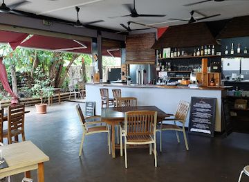 new-caledonia/yate/restaurant/alinea