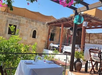 greece/rhodes/lindos/restaurant/arhontiko
