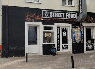 montenegro/niksic/restaurant/street-food