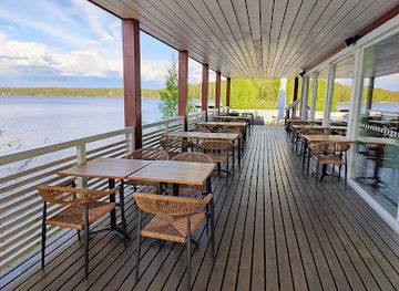 finland/lake-saimaa/restaurant/beach-house-saimaa-by-robert-s-coffee