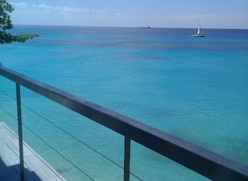 barbados/paynes-bay/restaurant/notty-s-variety