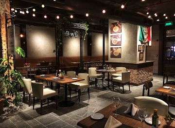 paraguay/asuncion/carmelitas/restaurant/il-capo