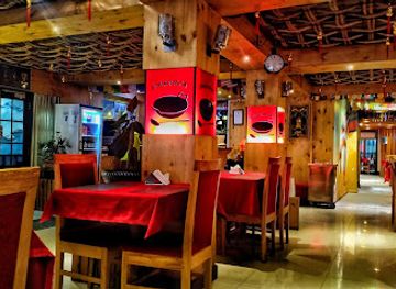 bhutan/thimphu/restaurant/silver-wok-restaurant