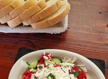 bulgaria/danubian-plain/restaurant/kleines-bulgarisches-restaurant