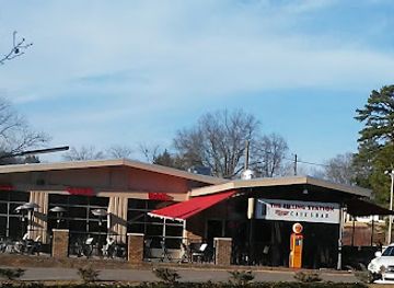 alabama/cahaba-river/restaurant/the-filling-station-bham