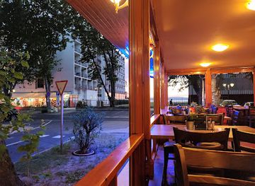 hungary/transdanubia/restaurant/mikes-restaurant