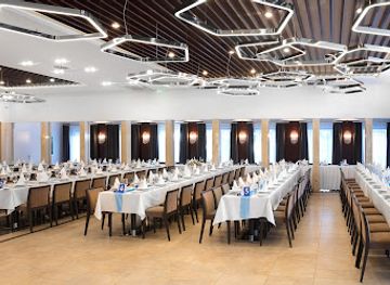 hungary/gyor/restaurant/crystal-restaurant